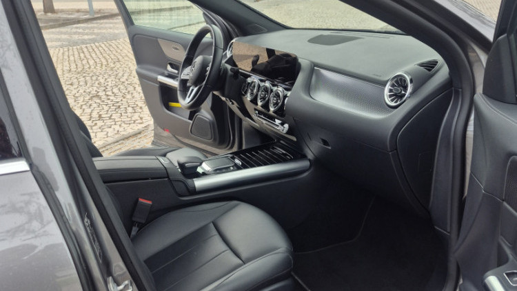Mercedes-Benz EQA 250 SUV