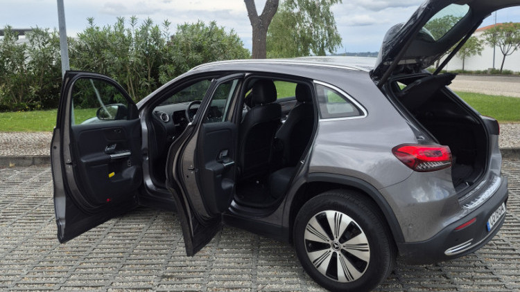 Mercedes-Benz EQA 250 SUV