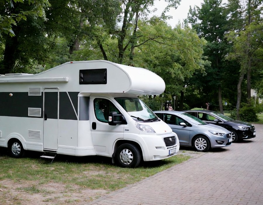Via Campers - Comércio de Autocaravanas e Carros Usados